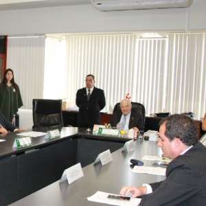 Autoridades de la URPRector Dr. Ivan Rodriguez Chavez Vicerrector Academico Dr. Felix Romero RevillaVicerrector de Investigacion Dr. Jose Martinez Llaque