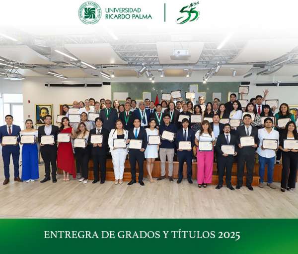 ENTREGA DE GRADOS Y TÍTULOS 2025